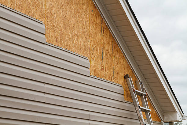 Professional Siding technician working in West Jefferson, NC